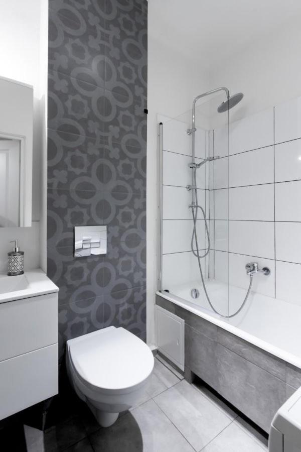 Clicktheflat Avenue Place Apart Rooms Warsawa Bagian luar foto